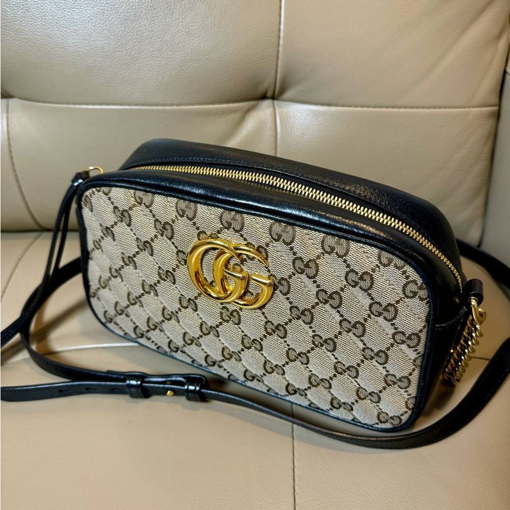 Sold xxx Gucci Marmont GG Supreme Canvas quilted camera bag - Picture 3 of 9